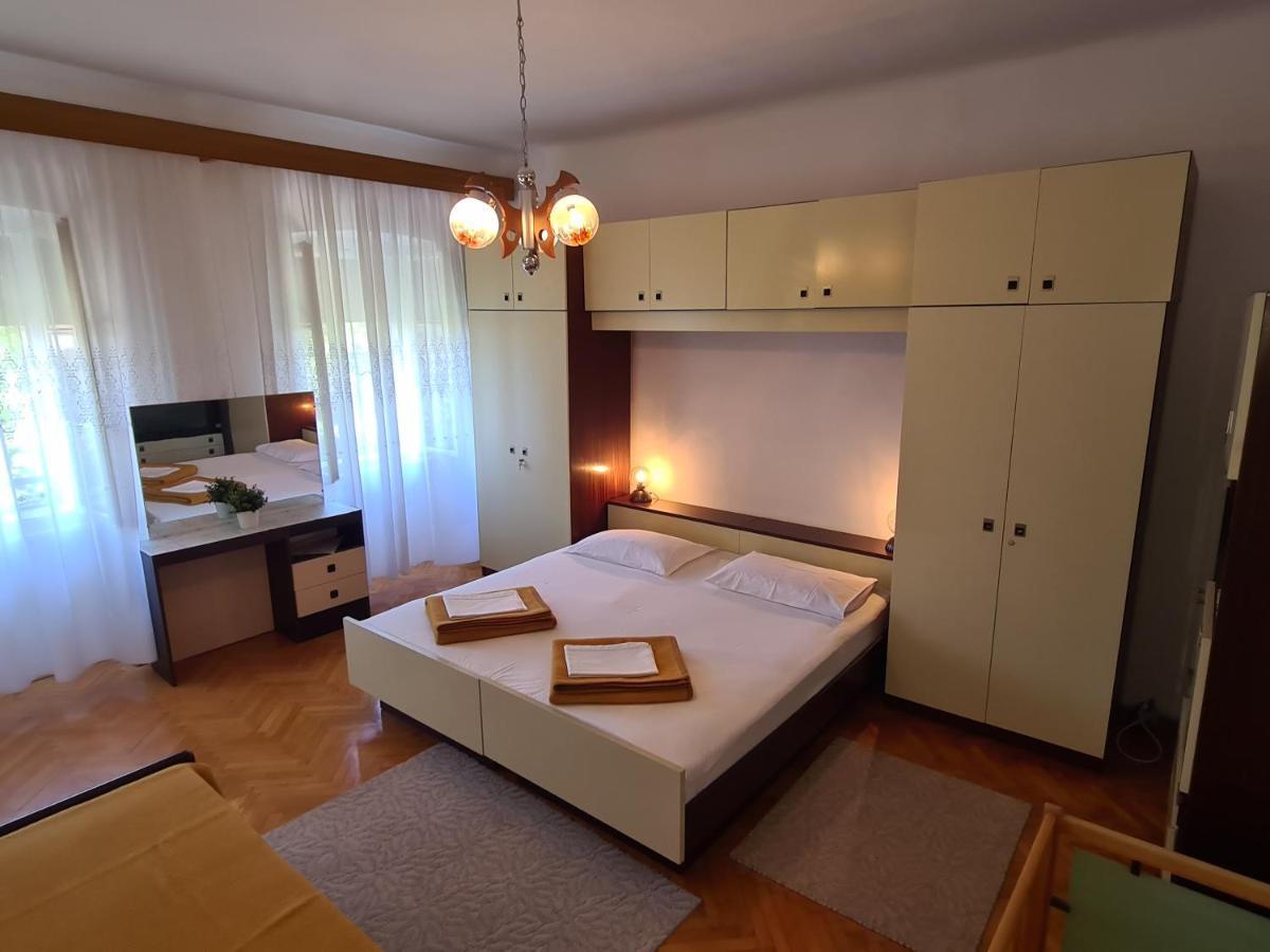 Apartments And Rooms Mazuranic Novi Vinodolski Δωμάτιο φωτογραφία